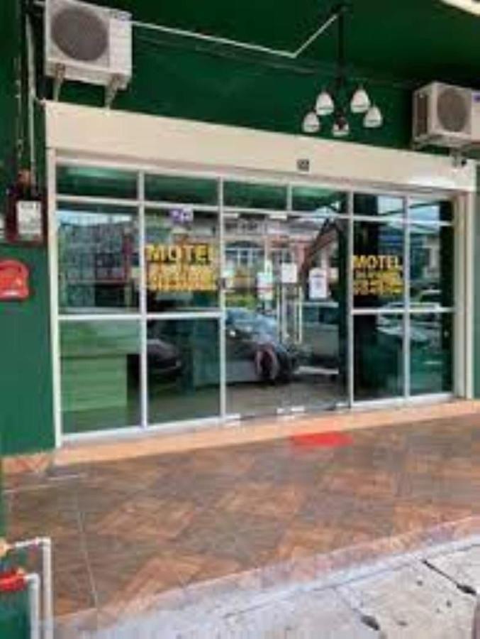 Oyo 90361 Motel Inapan Mahsuri Jitra Esterno foto
