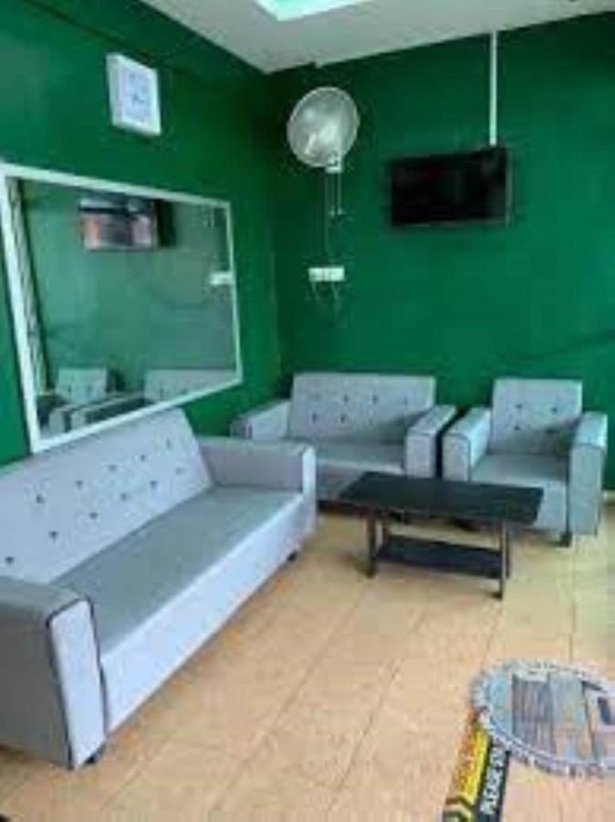 Oyo 90361 Motel Inapan Mahsuri Jitra Esterno foto